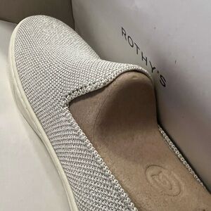 *NWT* Rothy's Flats/Loafers - Size 7